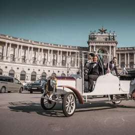 Wenen: Stadsrondleiding in een elektrische oldtimer