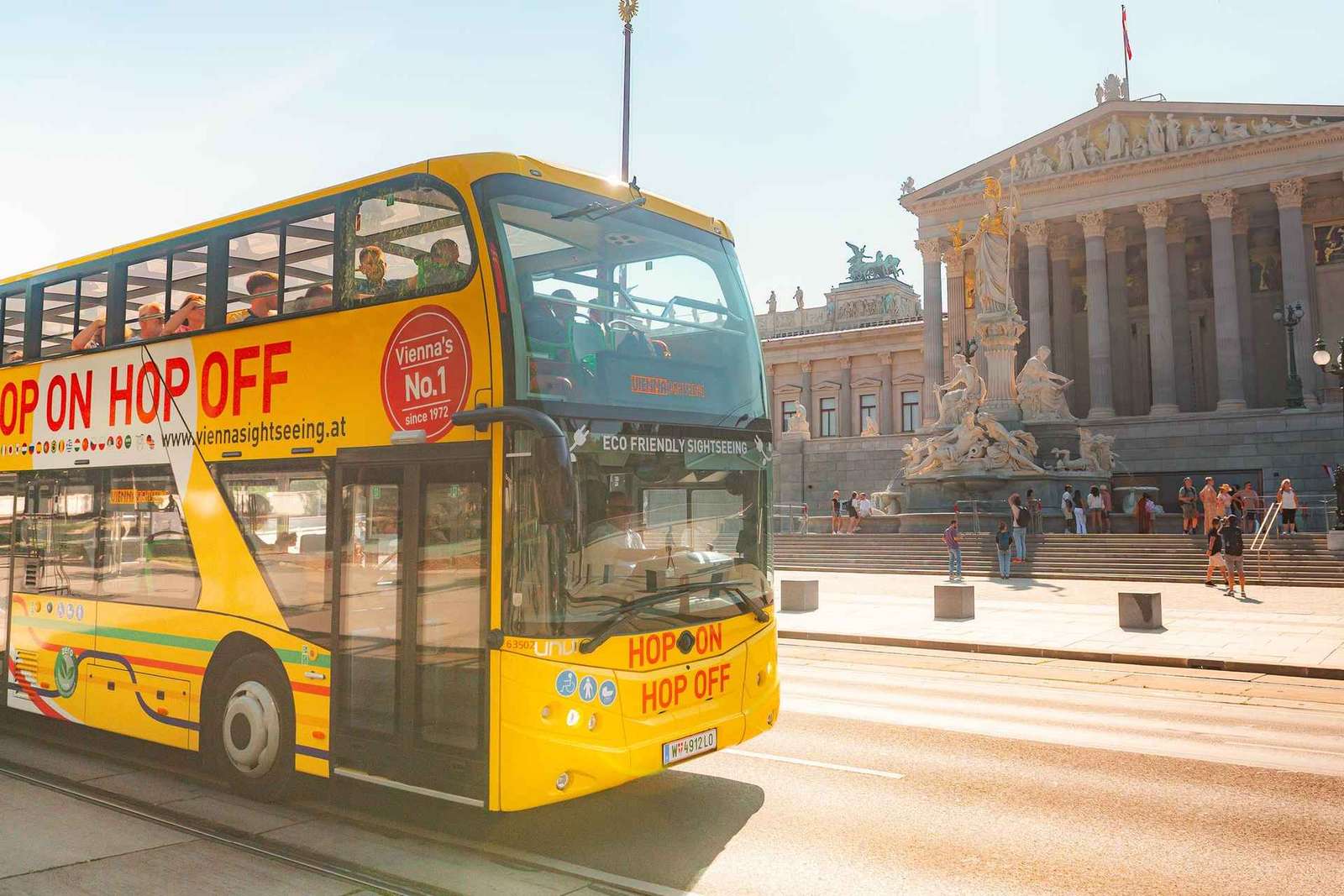 Wenen: Hop-on-hop-off-bustour met een sightseeingbus