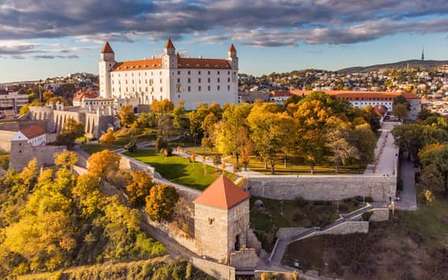 Vanuit Wenen: Bratislava & platteland begeleide halfdaagse tour