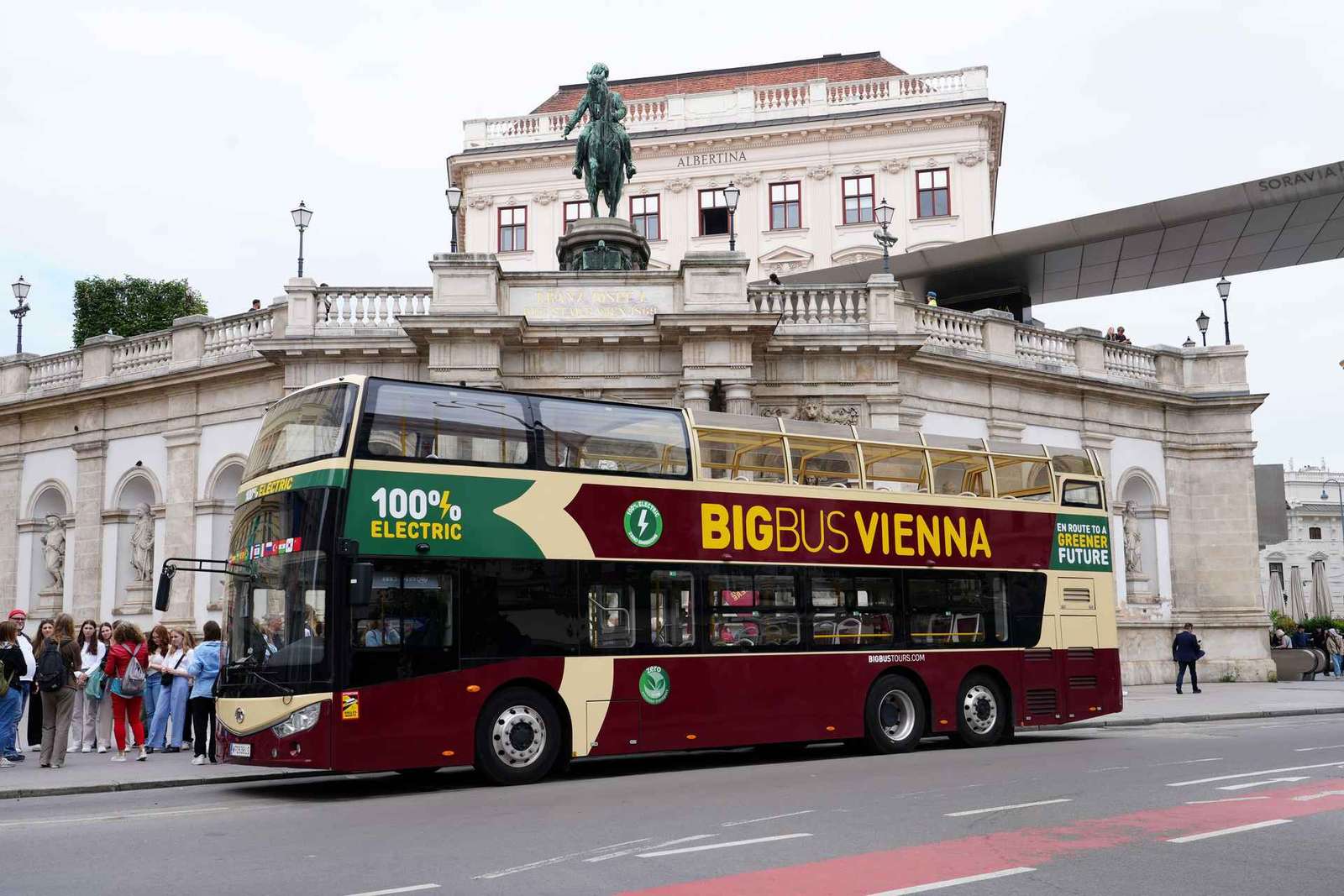 Wenen: hop-on, hop-off-sightseeingtour met grote bussen