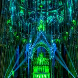 Wenen: Licht van de Schepping Votiefkerk Immersieve lichtshow