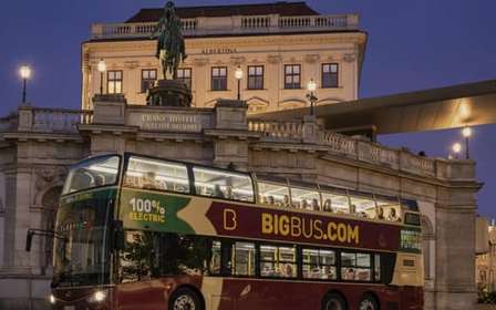 Wenen: Big Bus City Highlights Night Tour met live gids