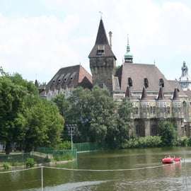 Wenen: Boedapest & Bratislava - dagtrip naar twee hoofdsteden