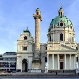 Wenen: Sightseeingtour in een klassieke auto 90 min E/T
