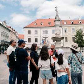 Vanuit Wenen: Stadsrondleiding door Bratislava met eetopties