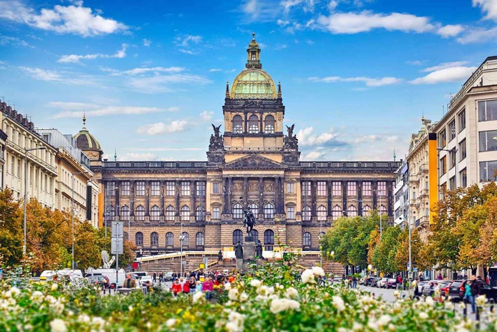 Vanuit Wenen: dagtour met gids door Tsjechië – Praag en Brno