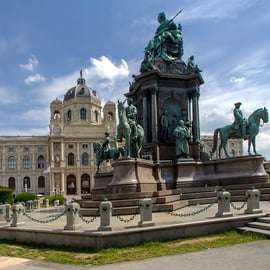 Wenen: Sightseeingtour in een klassieke auto 90 min E/T