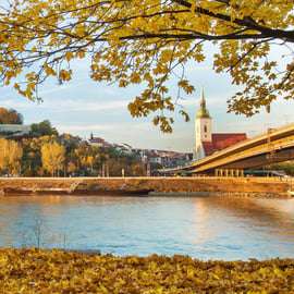Van Wenen naar Bratislava, Devín en Hainburg – Rondleiding