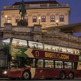Wenen: Big Bus City Highlights Night Tour met live gids