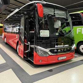 Bratislava - Wenen Luchthaven: Directe en betrouwbare bustransfer