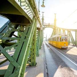 Vanuit Wenen: begeleide dagtour Bratislava en Boedapest