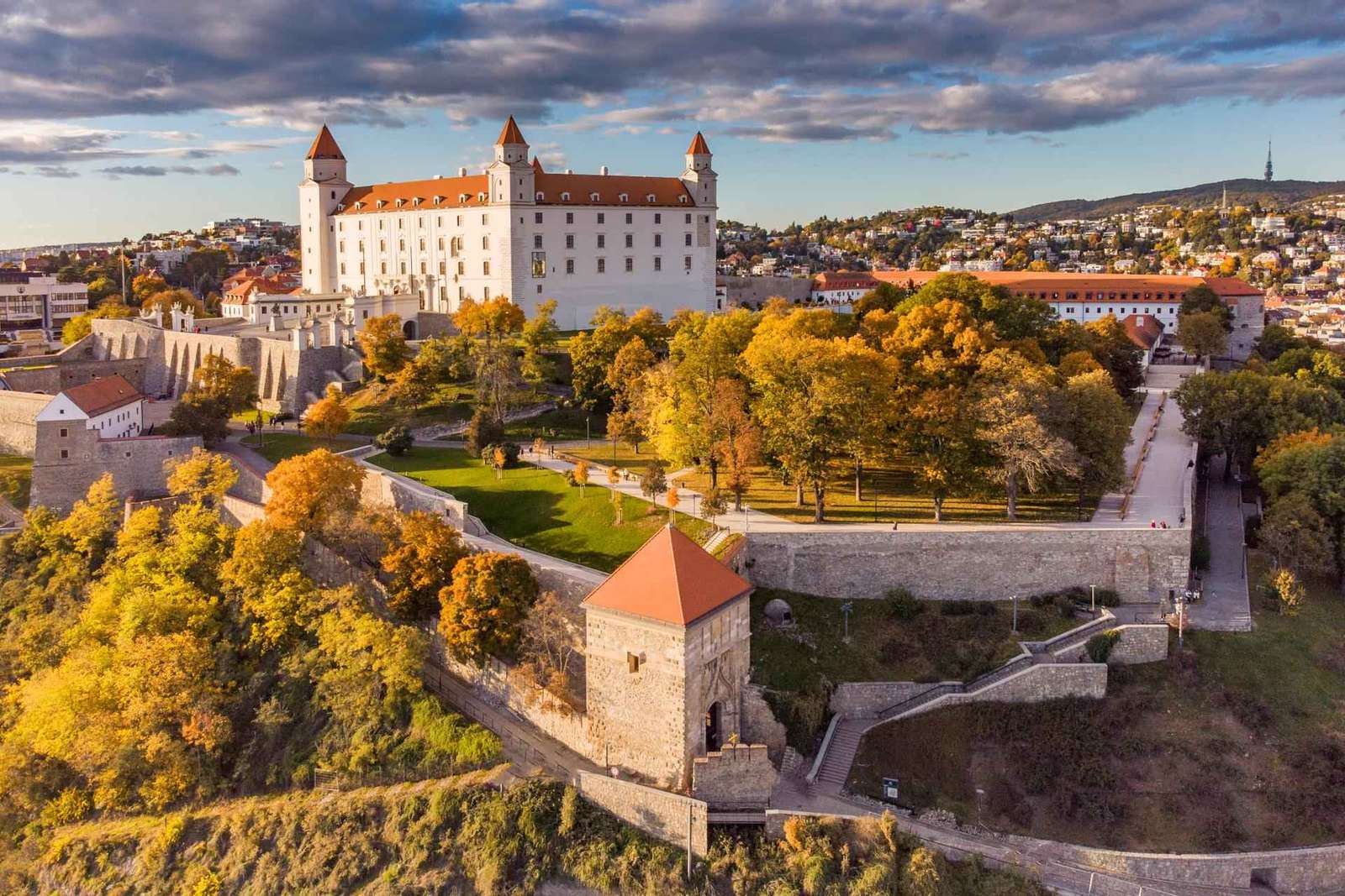 Vanuit Wenen: Bratislava & platteland begeleide halfdaagse tour