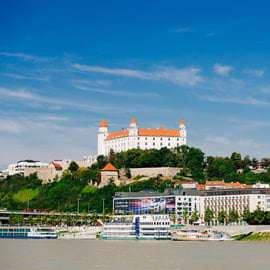 Tour van Wenen naar Bratislava per bus en boot